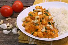 Butter Chicken - Pui in stil indian cu sos cremos de rosii si unt
